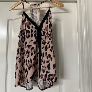 Women’s tank size large